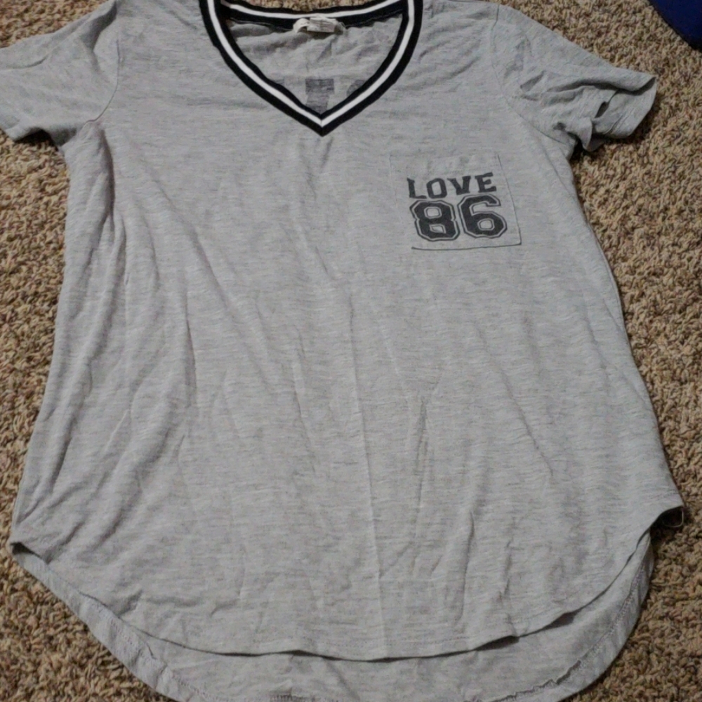 Shirt bundle! - Picture 7 of 8